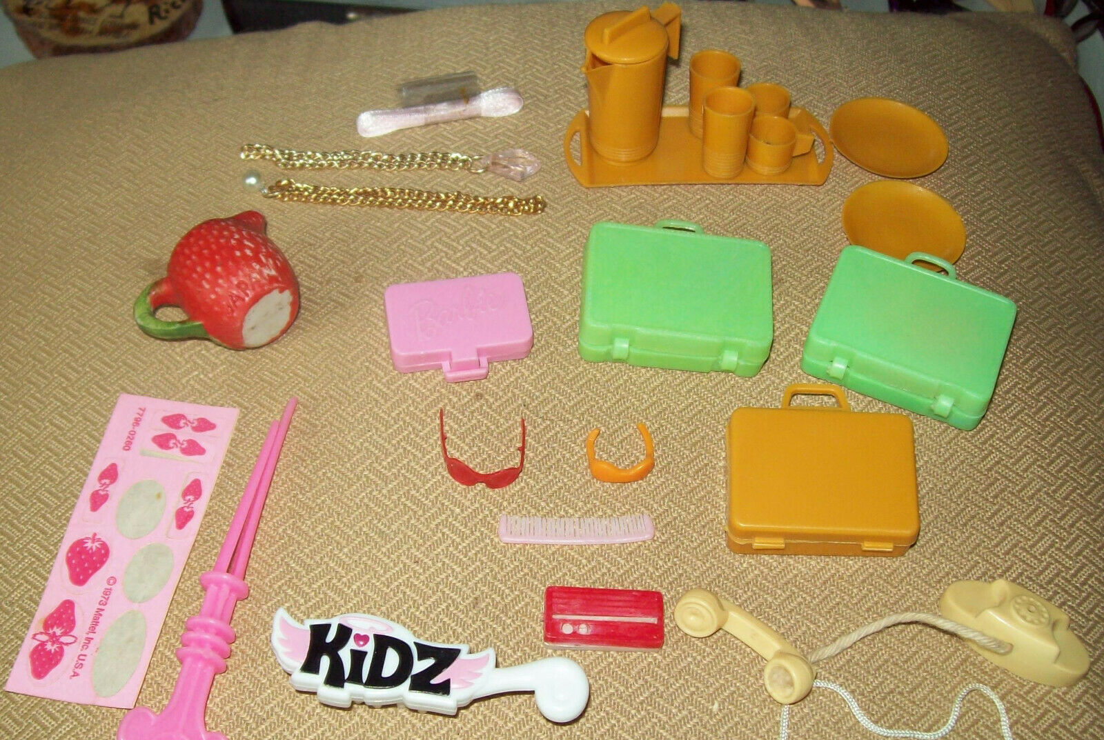 A Neat Little Vintage Lot Of Barbie & Other Dolls Accessories From 1960's 70's ~